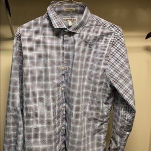 **3/$30** Men’s express button down